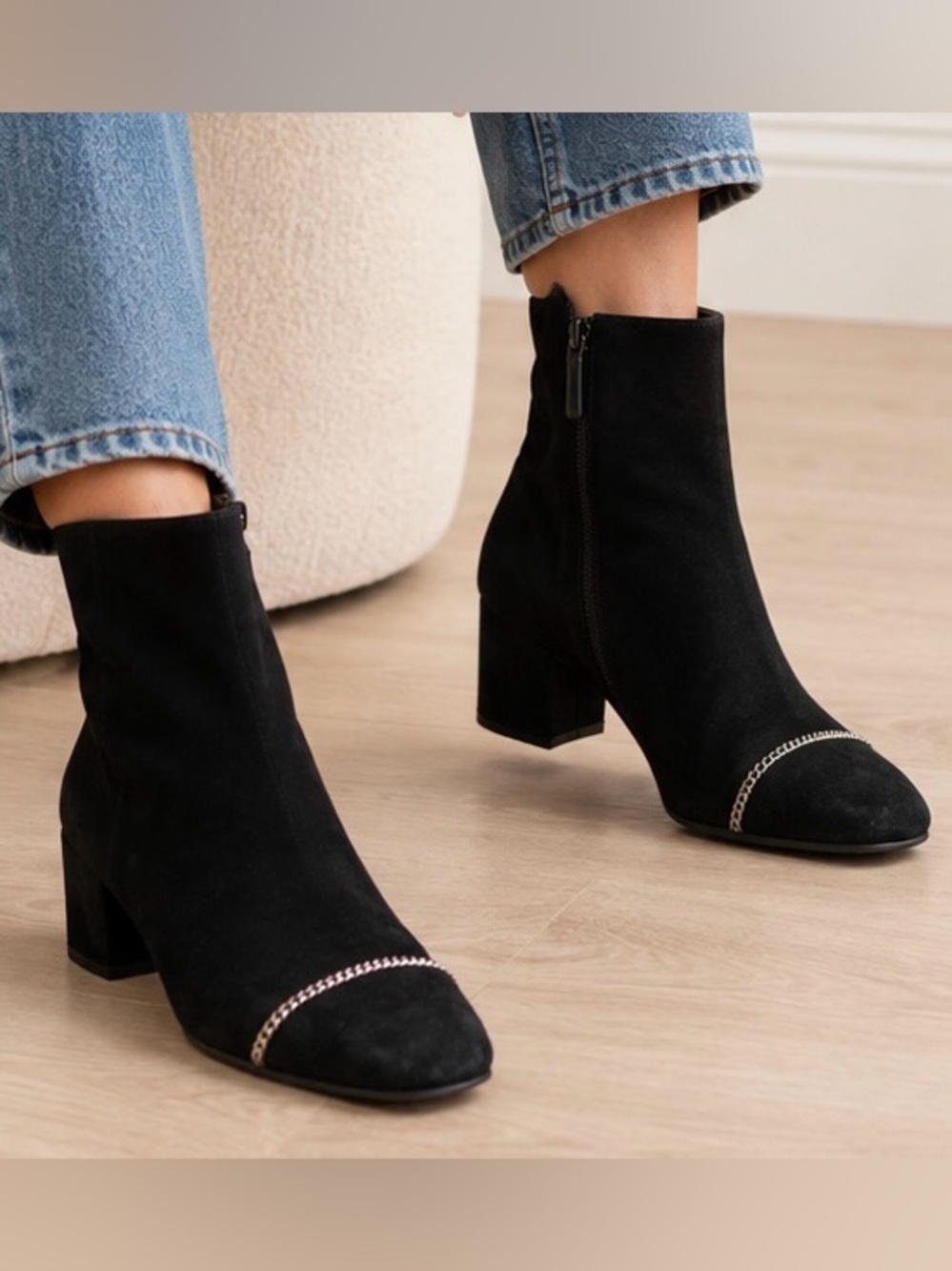 Stuart Weitzman NWT Women’s Size 6.5 Milla Chain Black Suede Ankle Booties Heel
